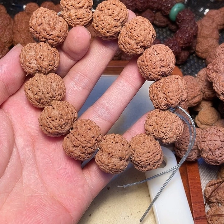 金刚菩提吊坠刘****匙尼泊尔大金刚菩提