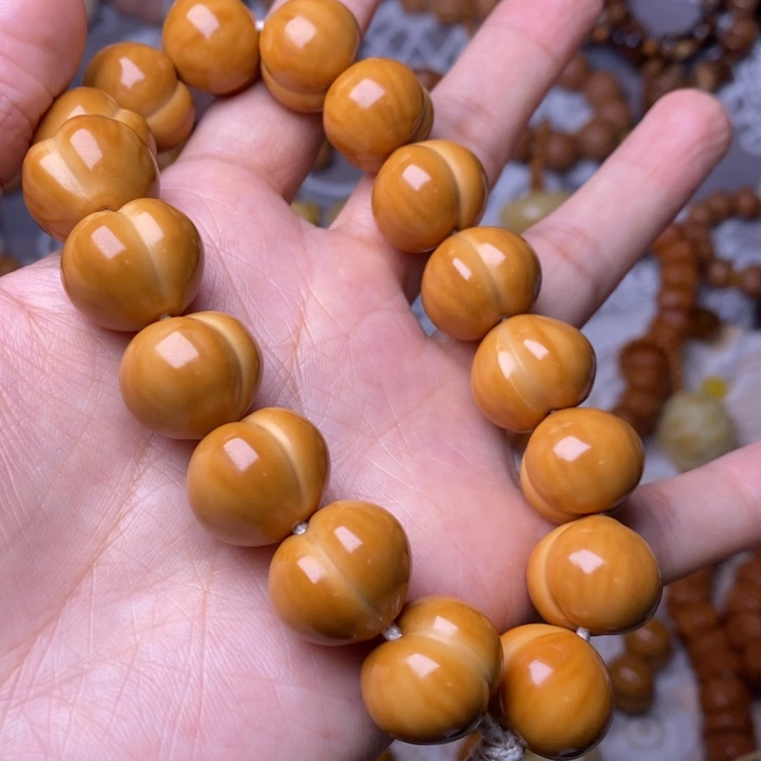 把件猴头核桃柯基屁桃高定