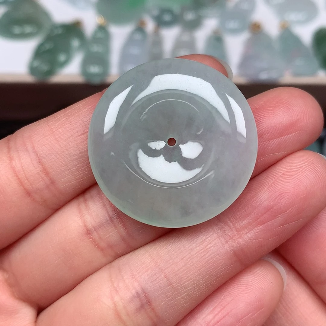 翡翠颈饰未镶嵌平安扣A