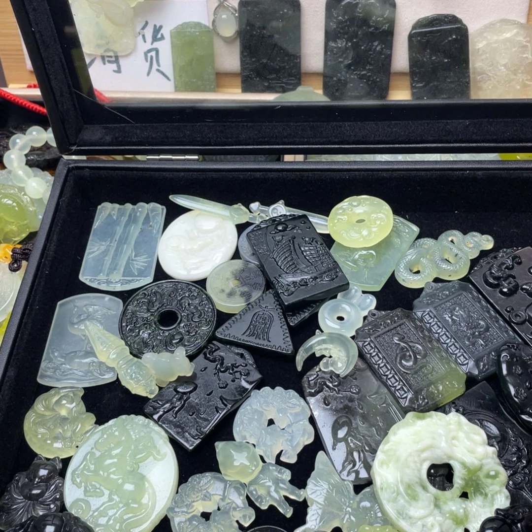 蛇纹石玉未镶嵌颈饰品质珠宝任选一个