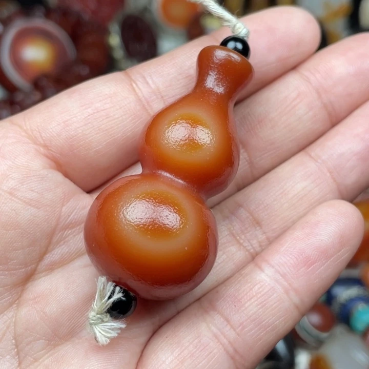 可***圈玛瑙/玉髓未镶嵌颈饰