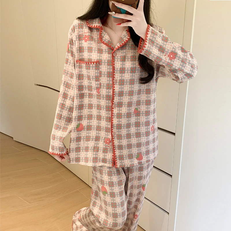 Meng luan/梦鸾格子草莓德绒睡衣女秋冬款带胸垫高级感长袖家居服