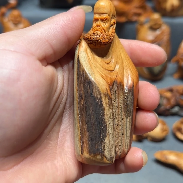 花梨木类点点关注，感谢