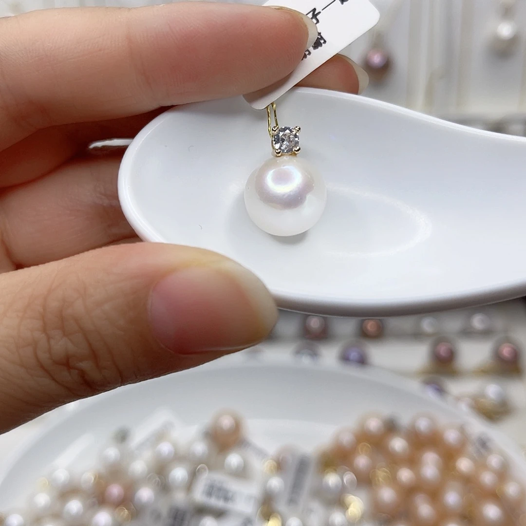 淡水珍珠未镶嵌吊坠(赠链)