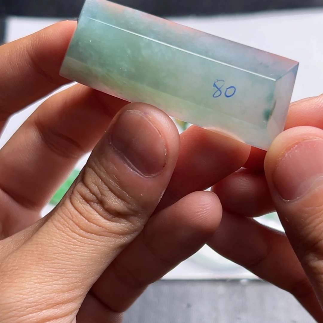 定制翡翠未镶嵌冰胶晴底立体吊坠料