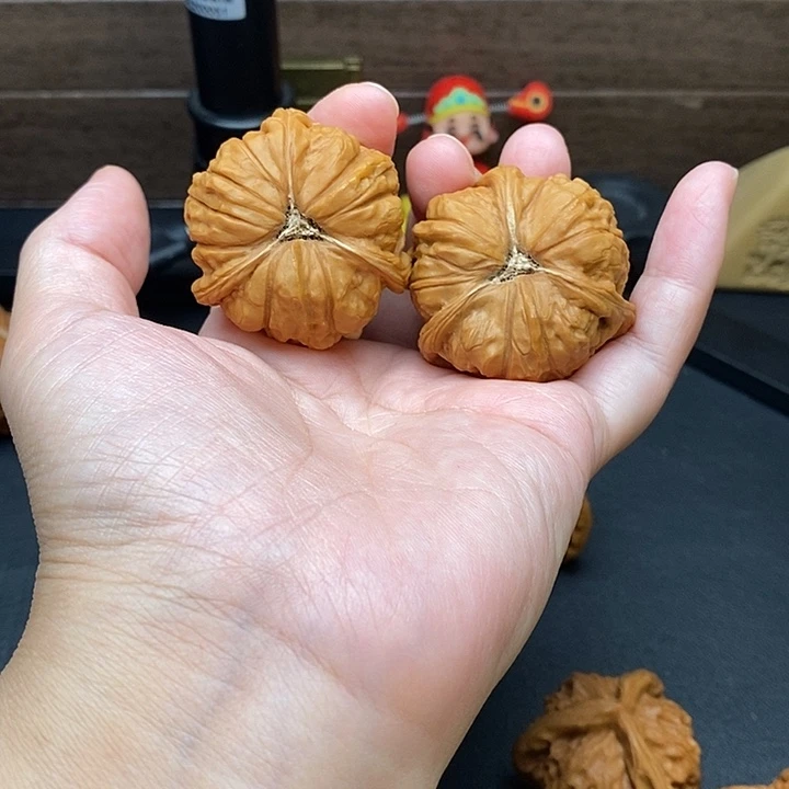 杨***斌把件文玩核桃南瓜