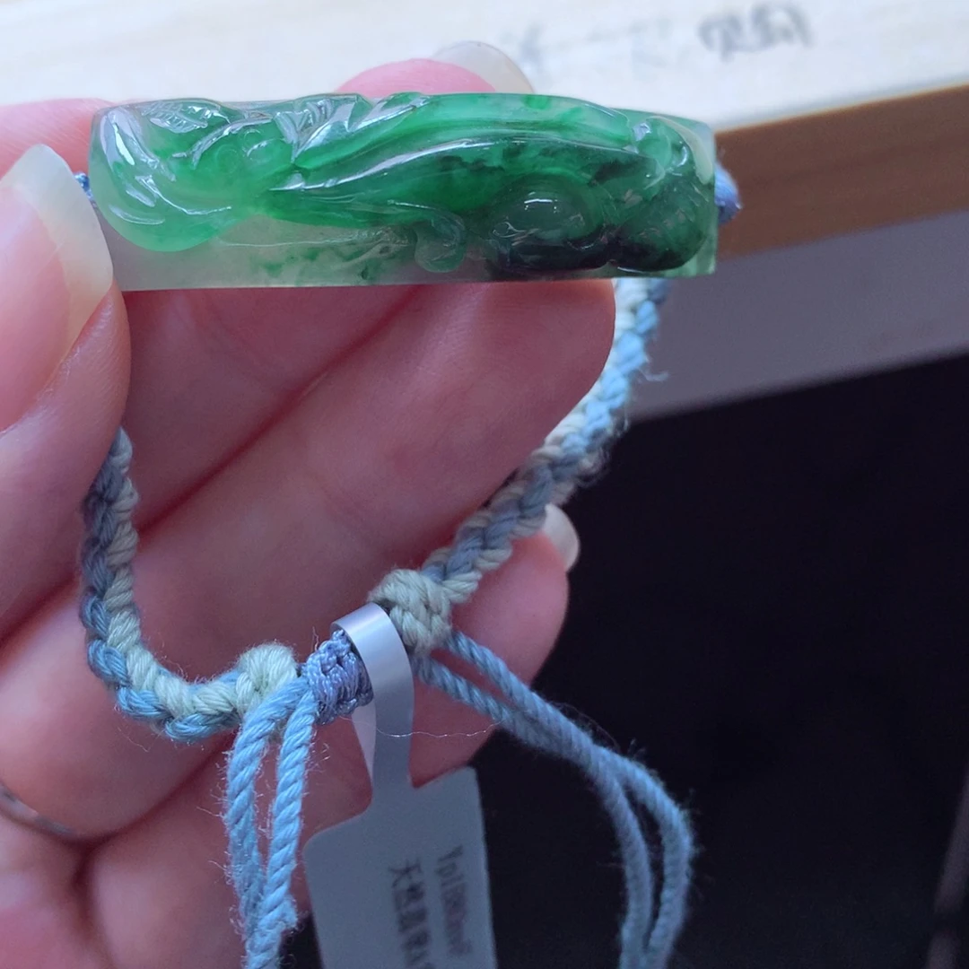 翡翠颈饰未镶嵌吊坠