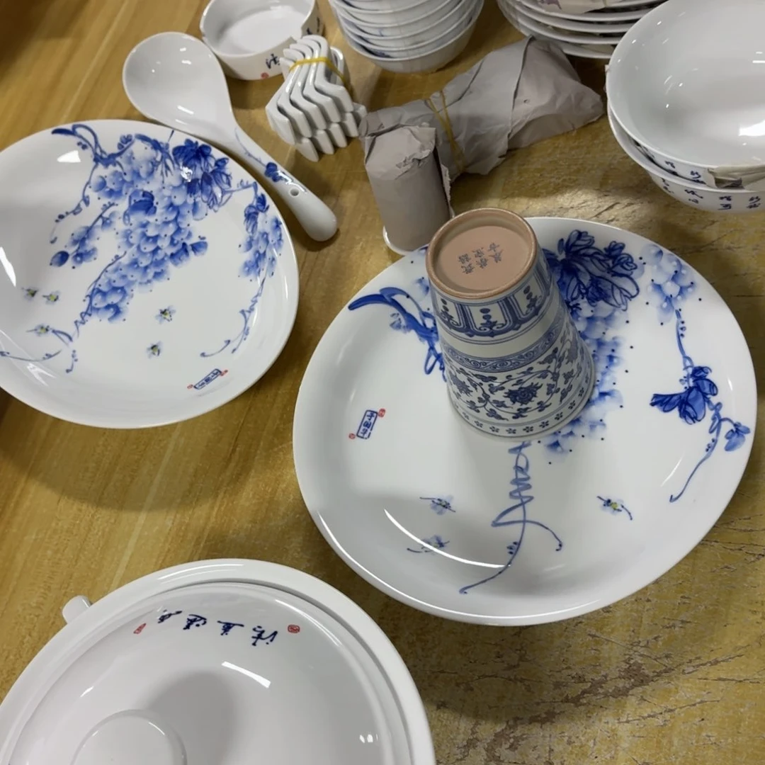 杯子瓷言所老曹甄选好瓷瑕疵配餐具一套