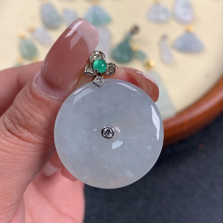 翡翠颈饰银S925镶嵌平安扣