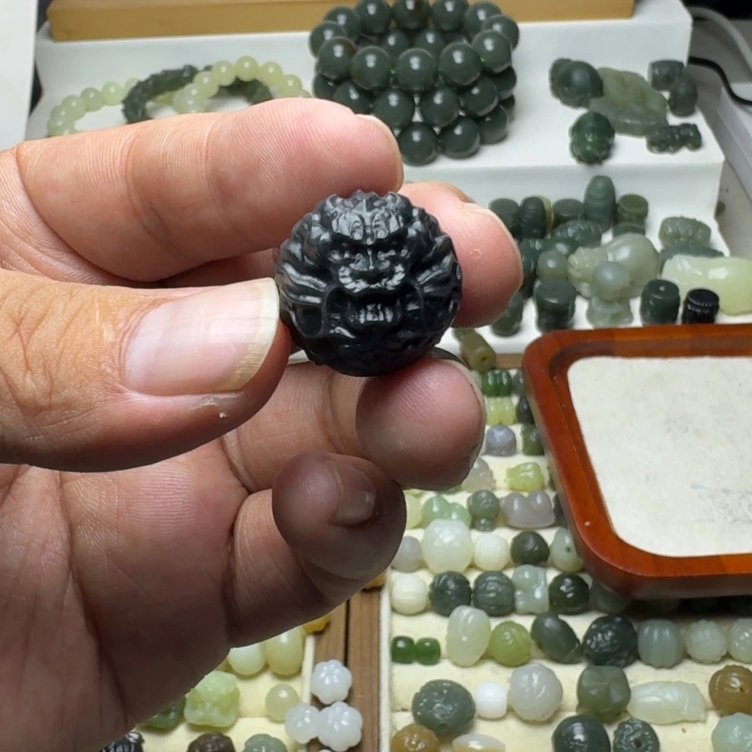 旅***人和田玉未镶嵌珠宝半成品和田玉墨玉龙珠20㎜