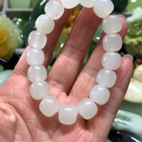 蛇纹石玉未镶嵌手把件