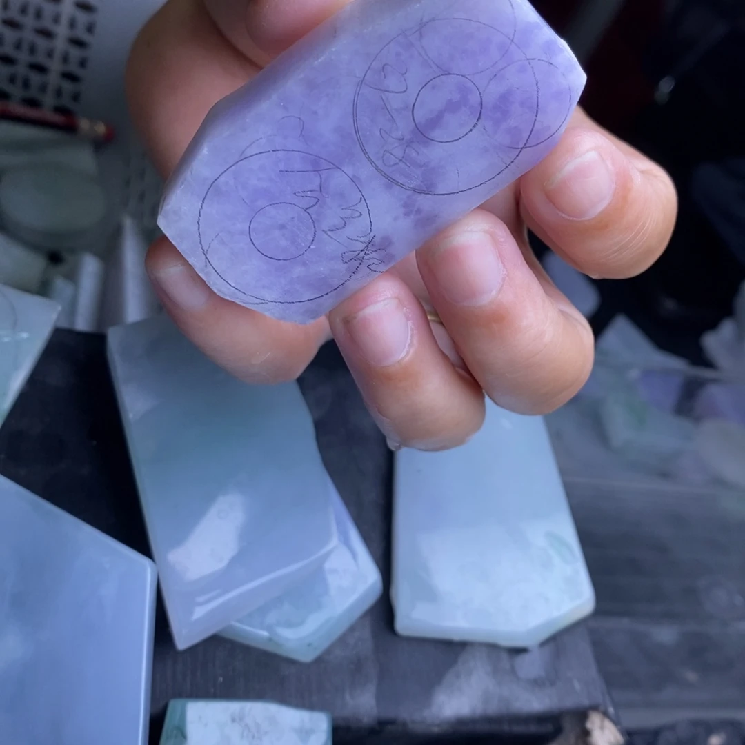 定制翡翠未镶嵌包工两个公主扣