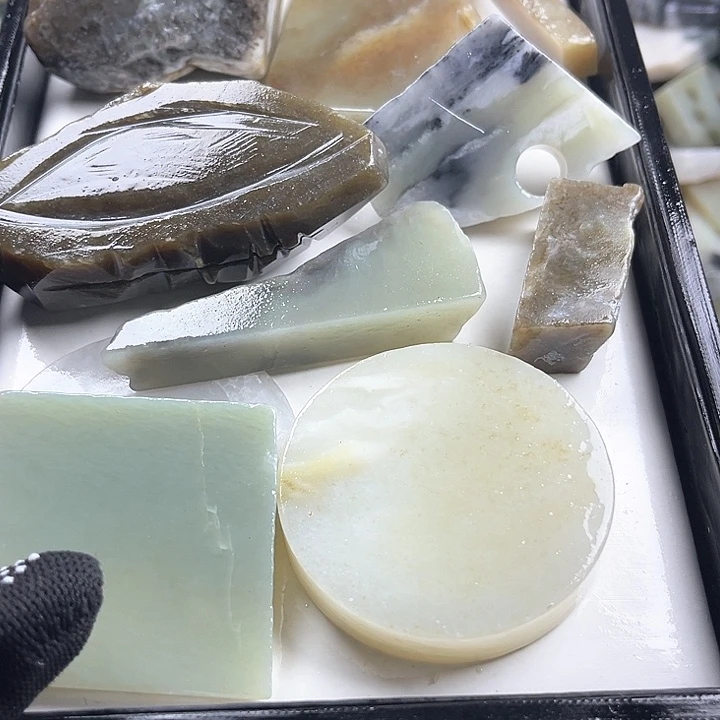 和田玉（糖玉）和田玉边角料9K金镶嵌唯****下