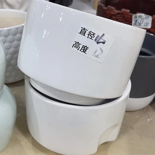 多肉绿植绿植陶瓷花盆9.9包邮，有孔