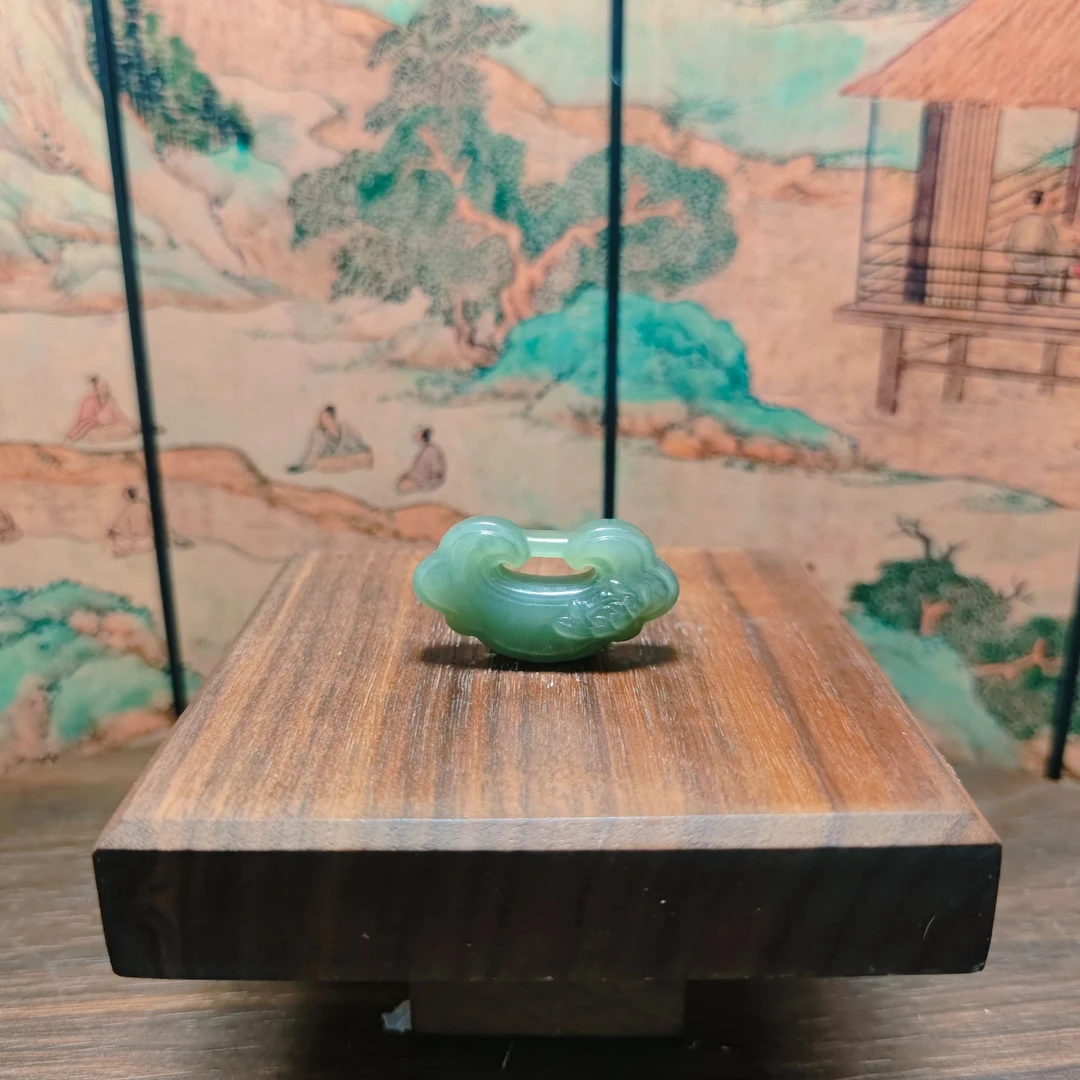 J和田玉平安锁吊坠0004