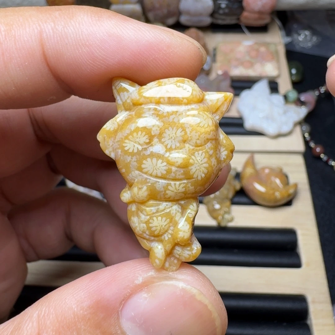 未镶嵌纯天然色有机玉石保真色硅化玉