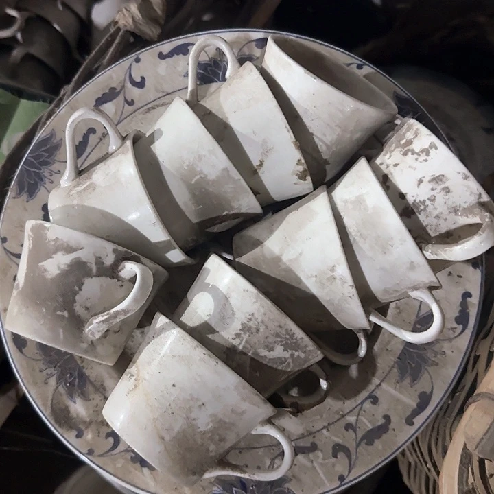 瓷片陶瓷盘子碗啥都有