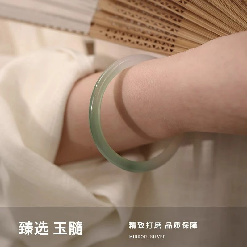 天然玛瑙玉髓白底飘绿手镯叮当镯远山黛细圆条美人镯女生日礼物