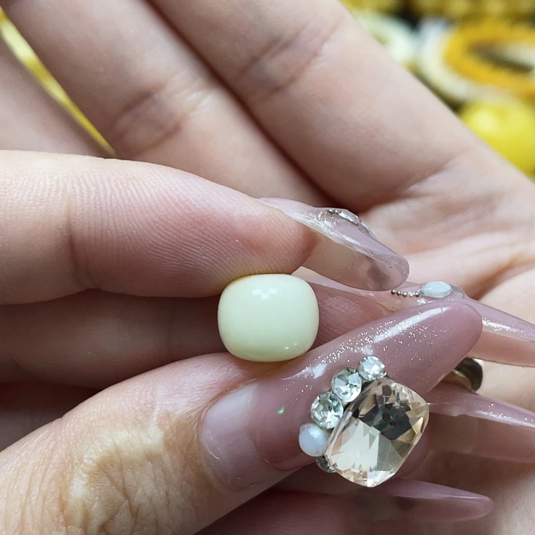 琥珀未镶嵌珠宝奇石木**哥9.6*8.2mm浓白蜡老型瑕