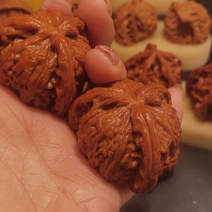 桃核吊坠中****）工艺核桃