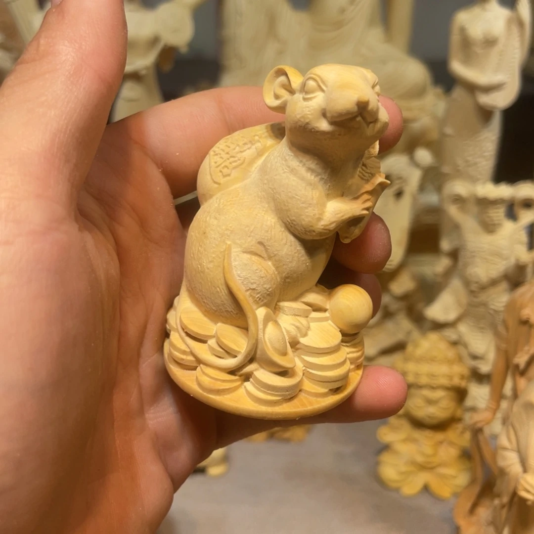 黄杨木小瑕疵老鼠