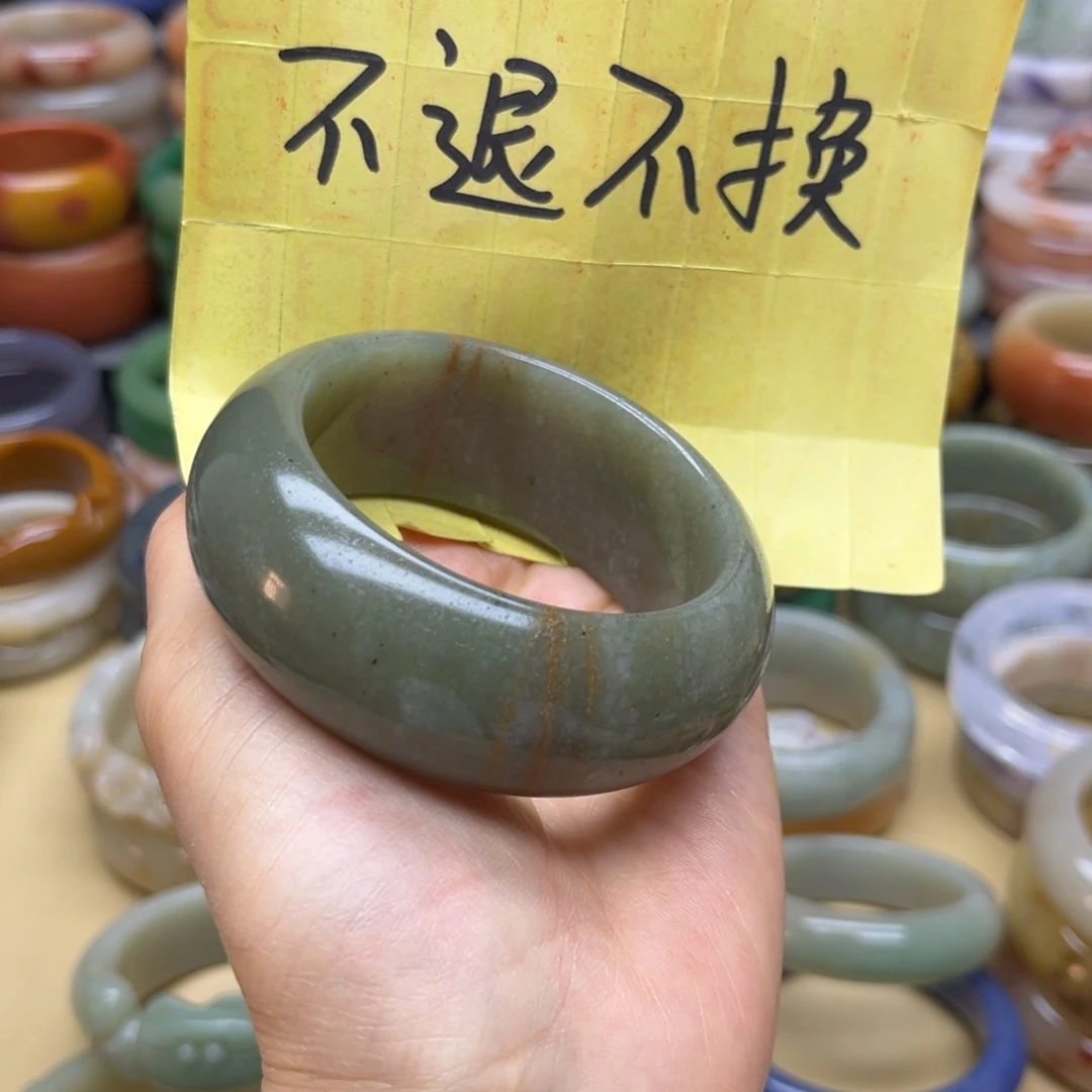 石英质玉手镯未镶嵌