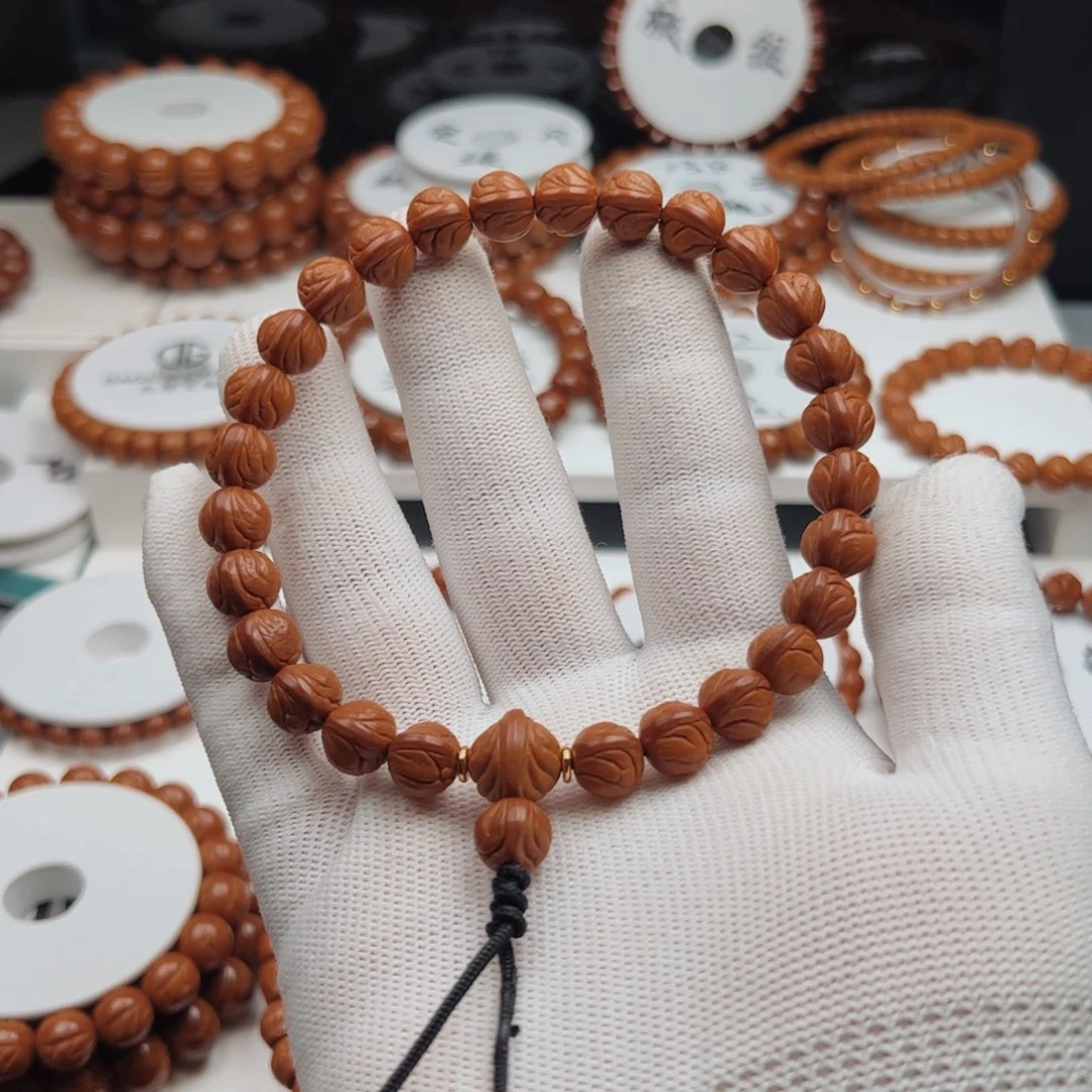 小***黑吊坠桃核桃核手串