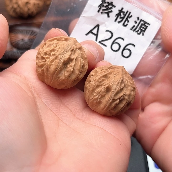 把件文玩核桃秋子29