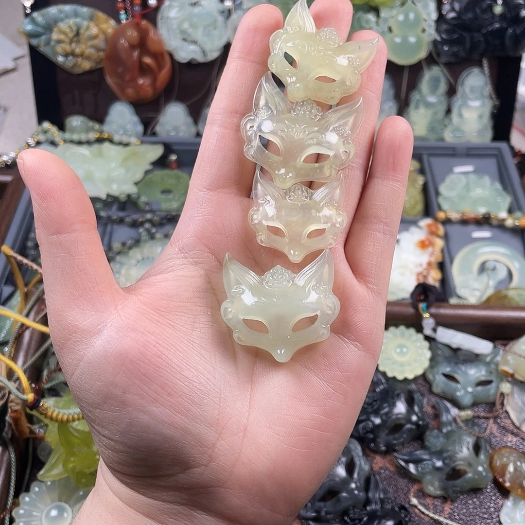 岫玉未镶嵌吊坠(赠链)