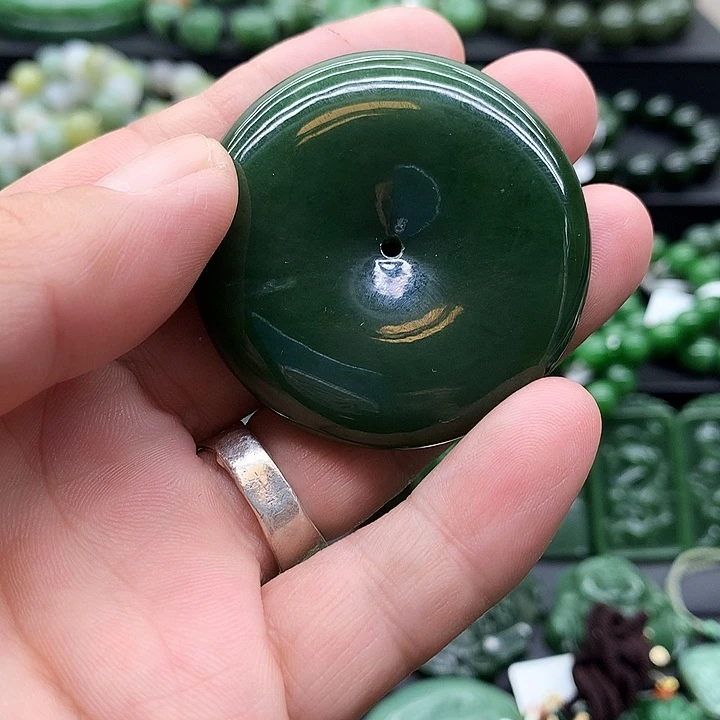 和田玉（碧玉）未镶嵌颈饰