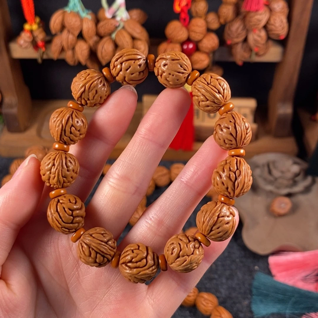 吊坠桃核桃枭手串