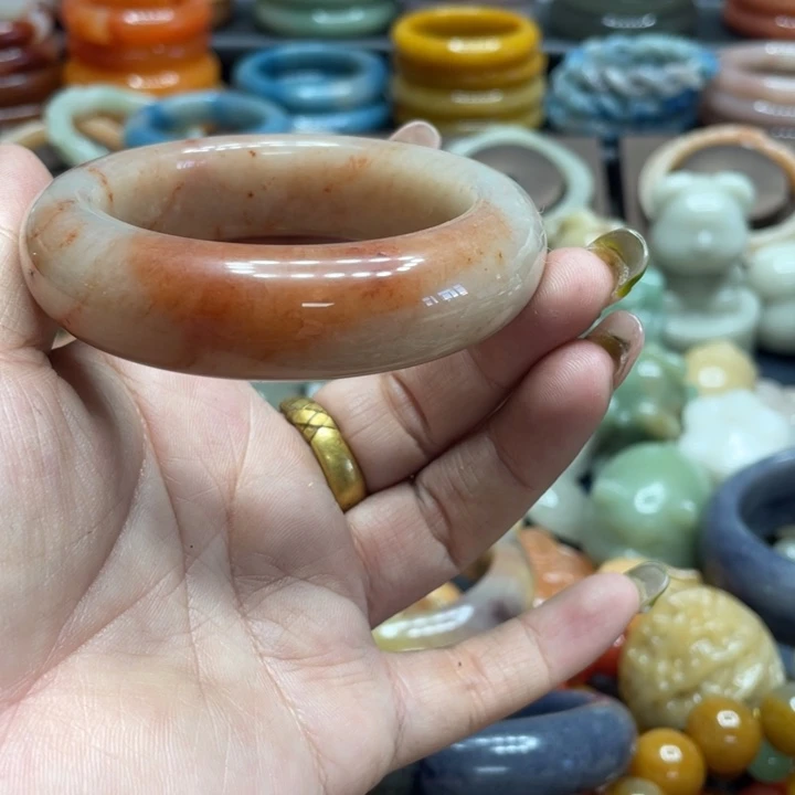 颈饰合金石英质玉哈*米