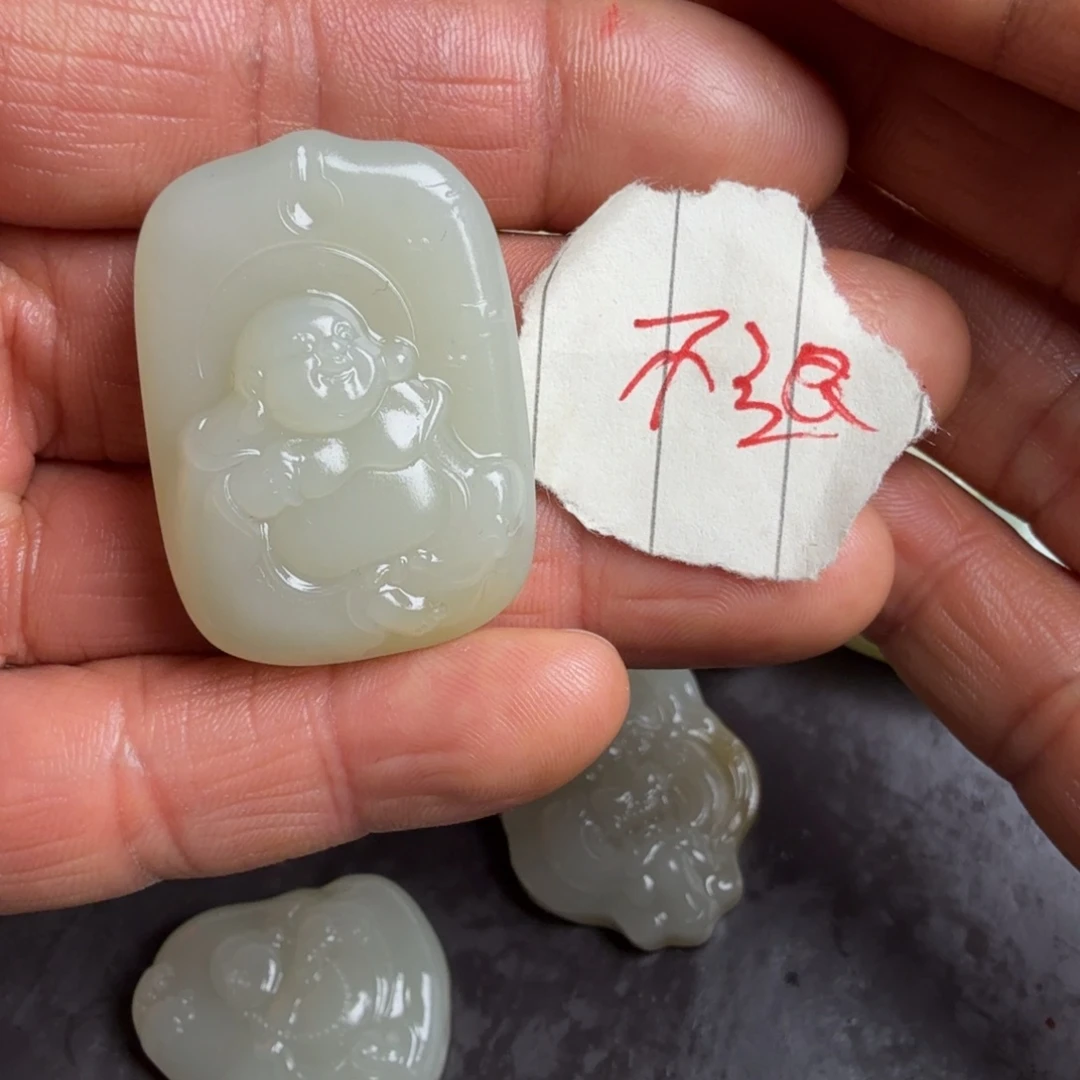 和田玉颈饰未镶嵌阳**