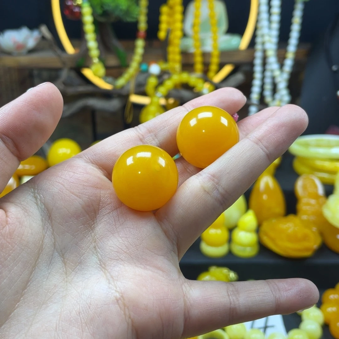 阿***青鸡油黄浅飘花款卡二四单珠两颗