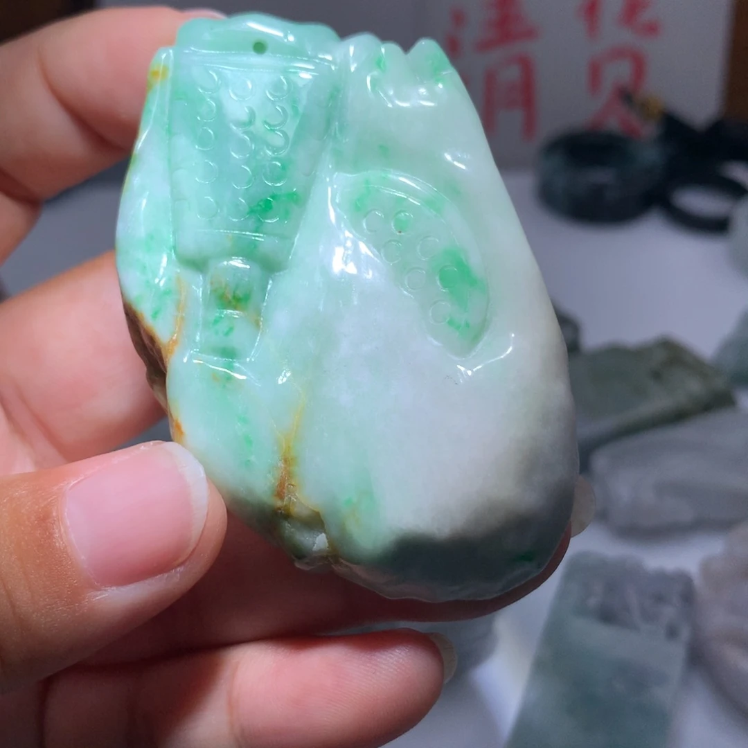 翡翠未镶嵌颈饰保真天然A货翡翠