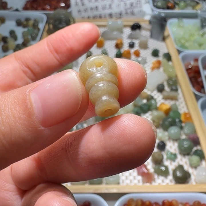 和田玉未镶嵌珠宝半成品包容不提不换