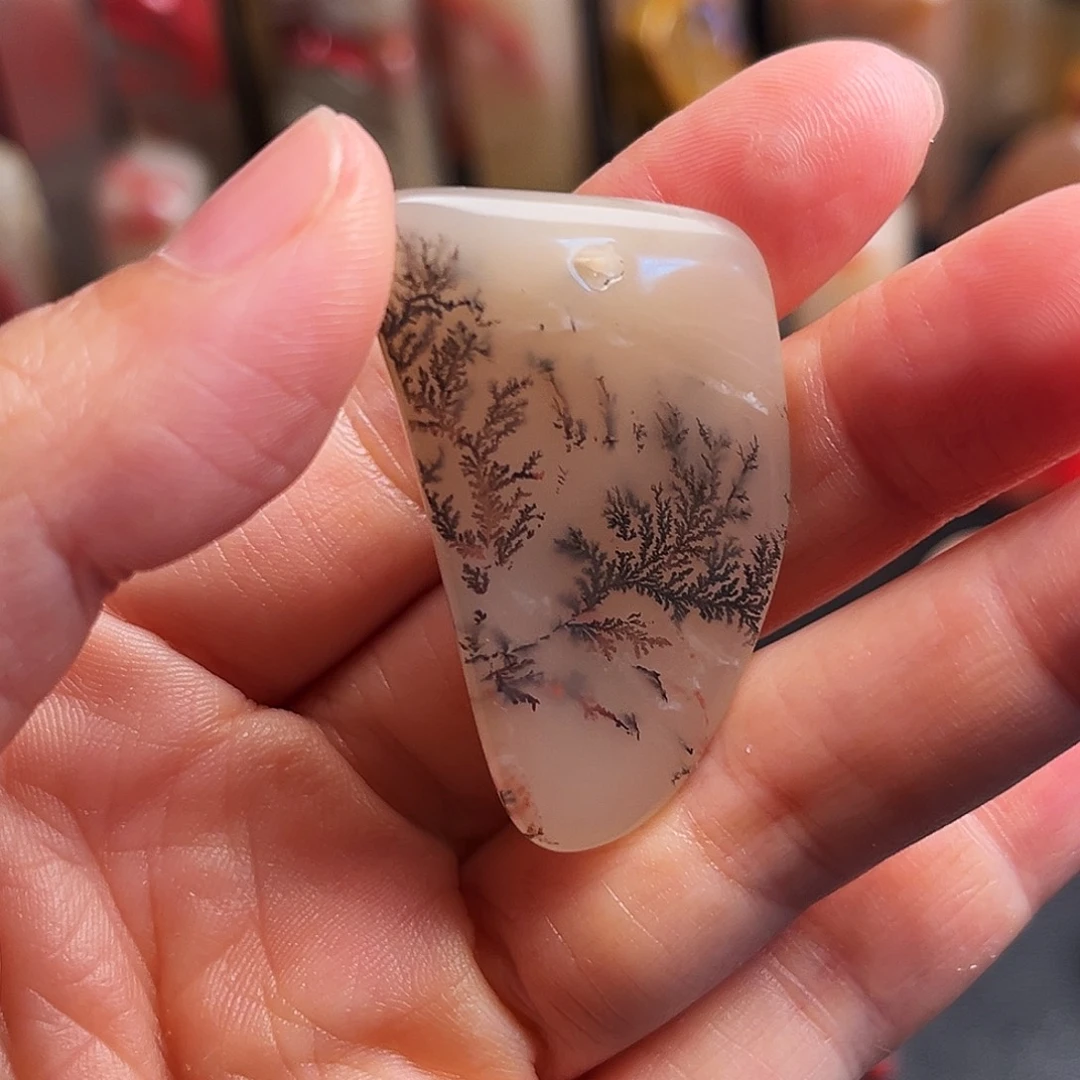 巴林石其他水草玻璃冻鸡血石挂件
