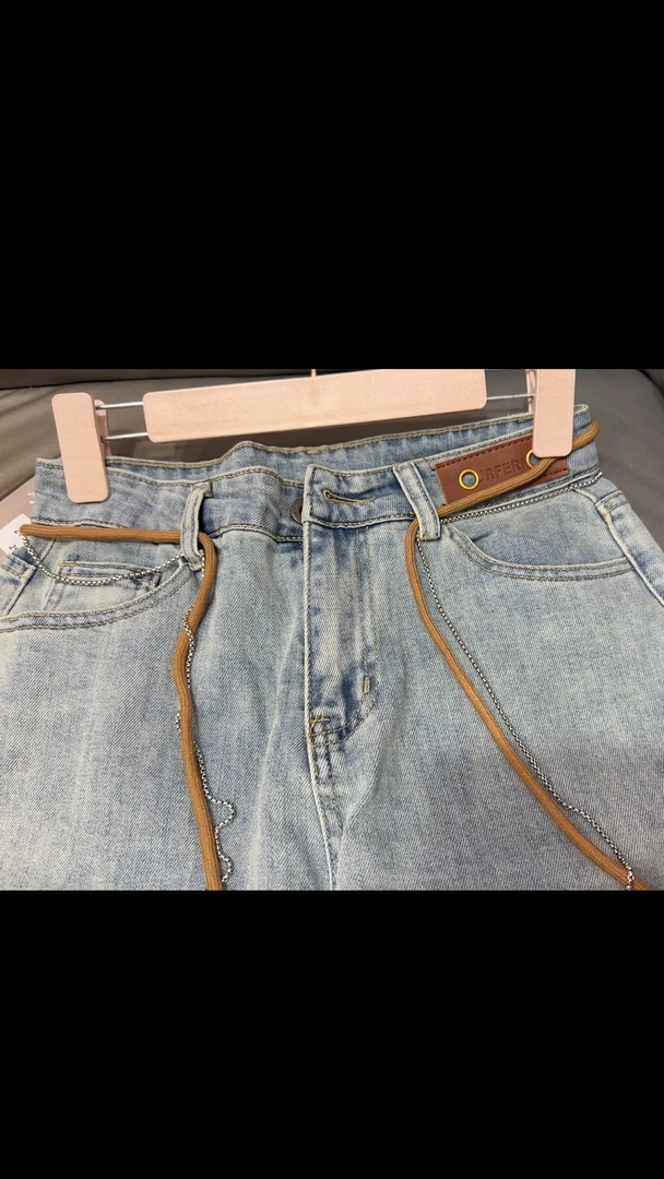 复古浅色直筒牛仔