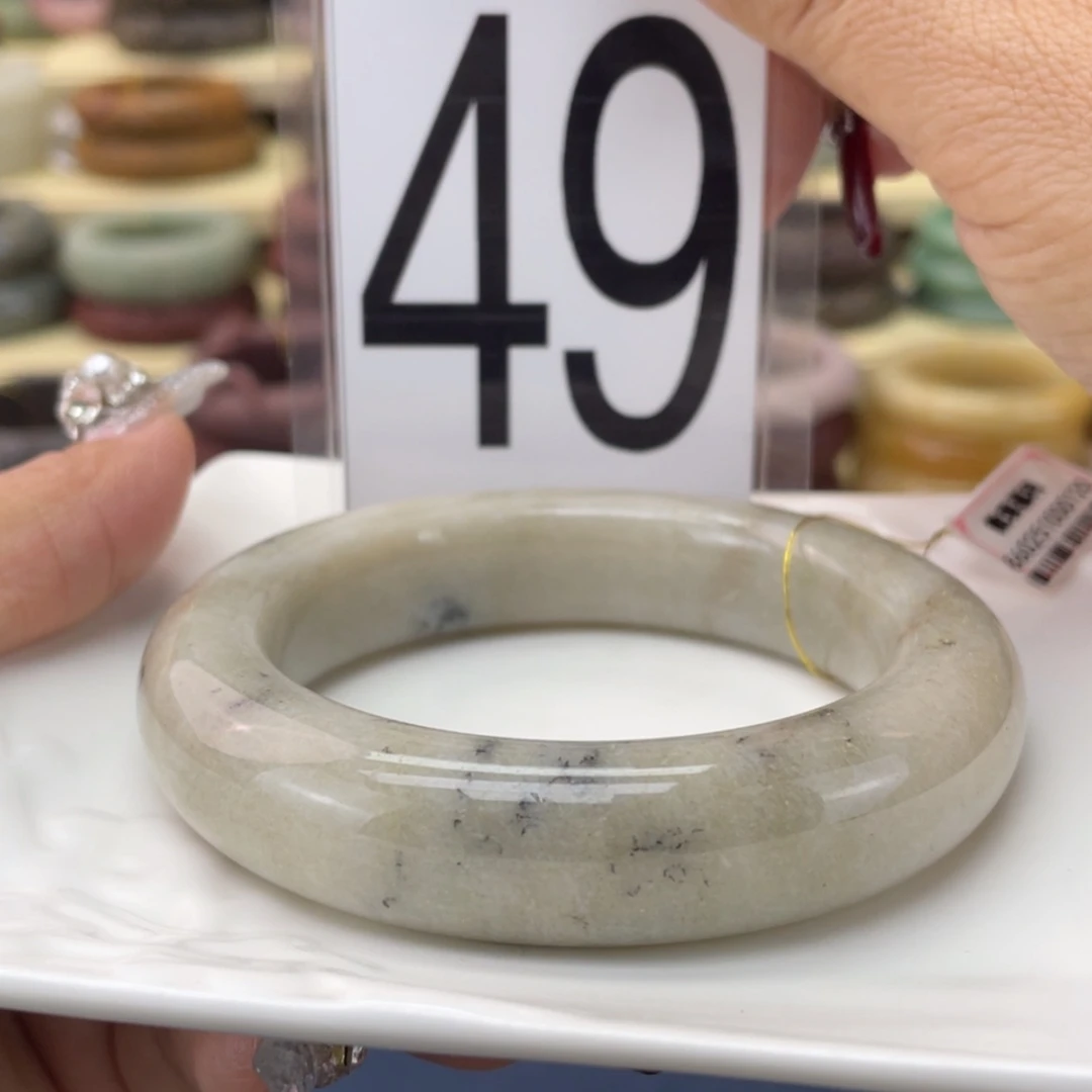 【闪购商品】石英质玉手镯未镶嵌