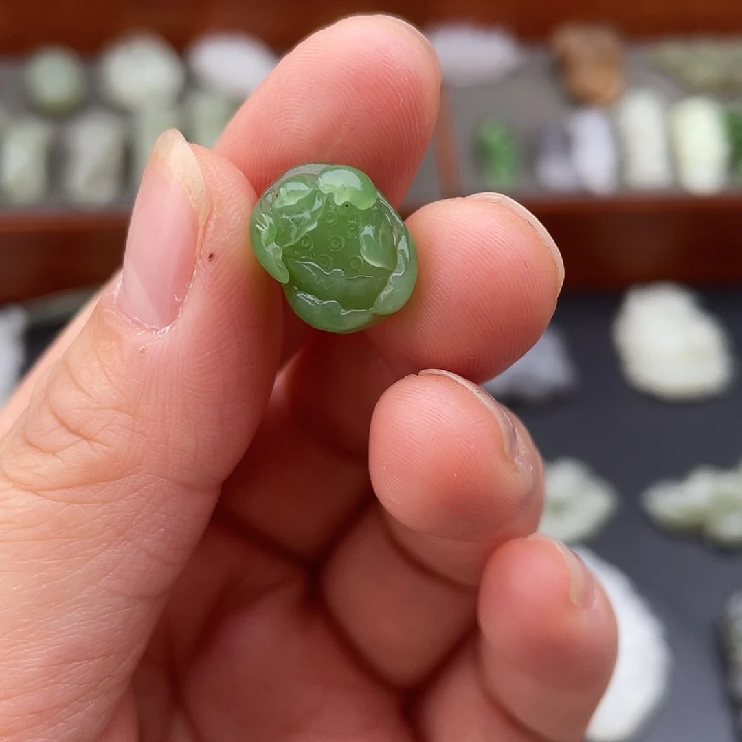 和田玉未镶嵌颈饰碧玉莲花