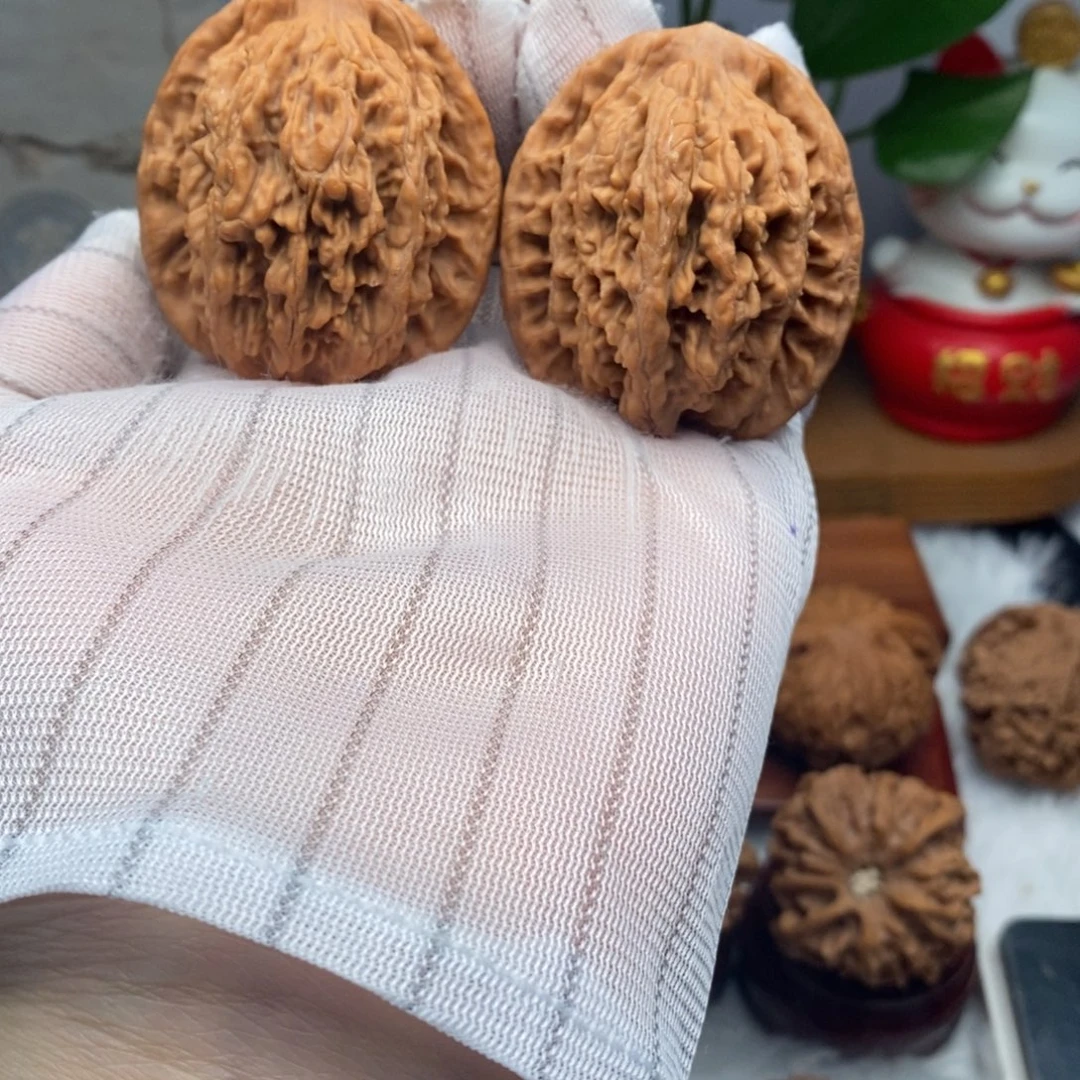 文玩核桃吊坠43尺寸虎头