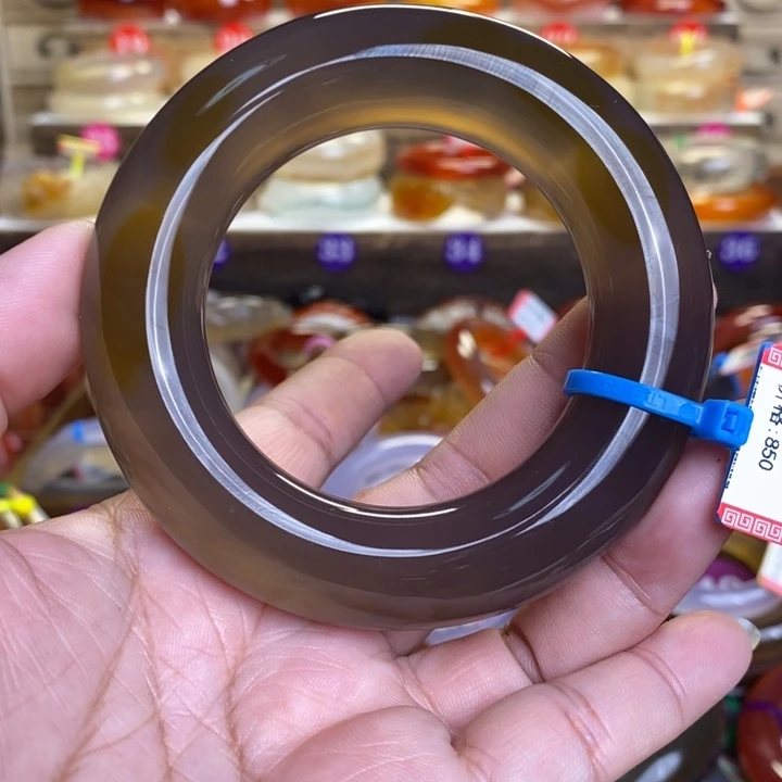 玛瑙/玉髓手镯未镶嵌