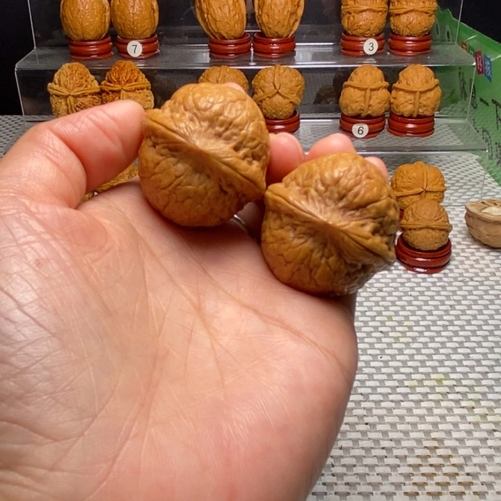 把件文玩核桃28蟒纹虎头
