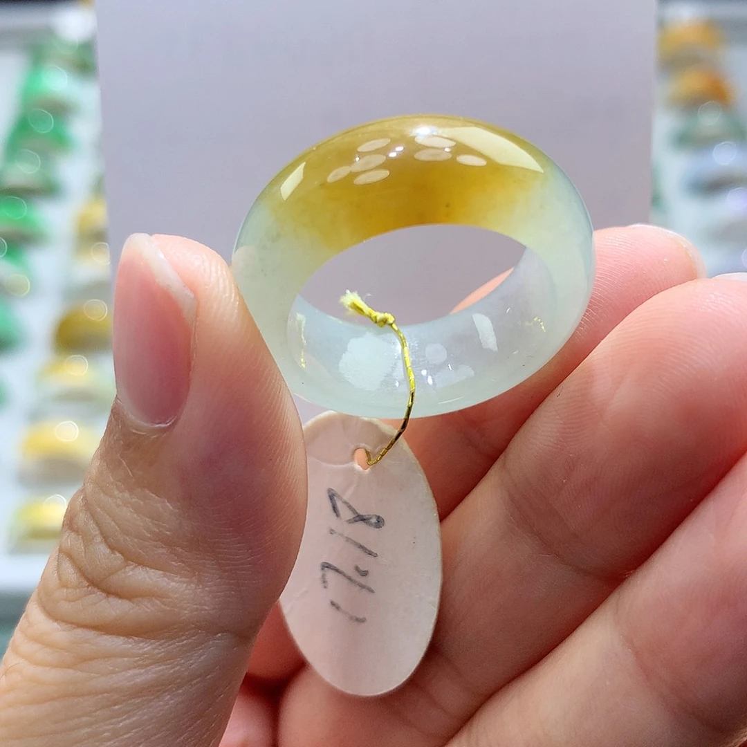 翡翠戒指未镶嵌1718圈
