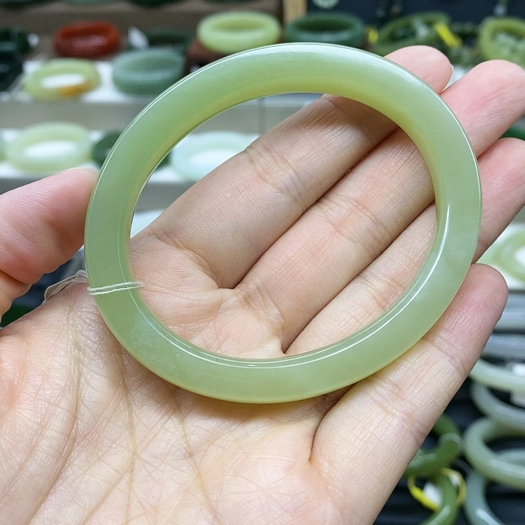 【闪购商品】未镶嵌手镯和田玉