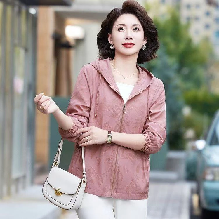 夏季新品时尚休闲透气百搭宽松大码女士短款防晒薄款连帽外套 025