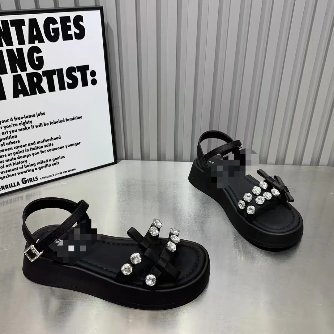 女鞋2025新款夏季平底舒适一字拖鞋女外穿时尚水钻凉鞋1008