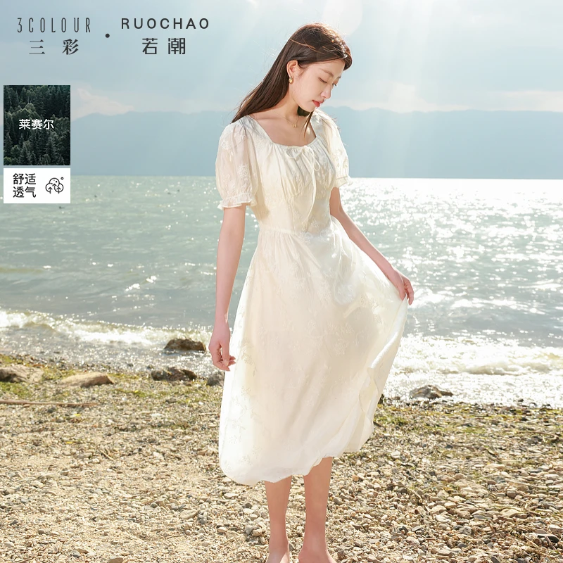 0505三彩若潮大码女装2025夏季新款方领连衣裙莱赛尔刺绣小白db