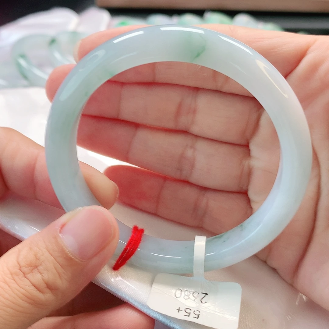 N***a翡翠未镶嵌手镯55正