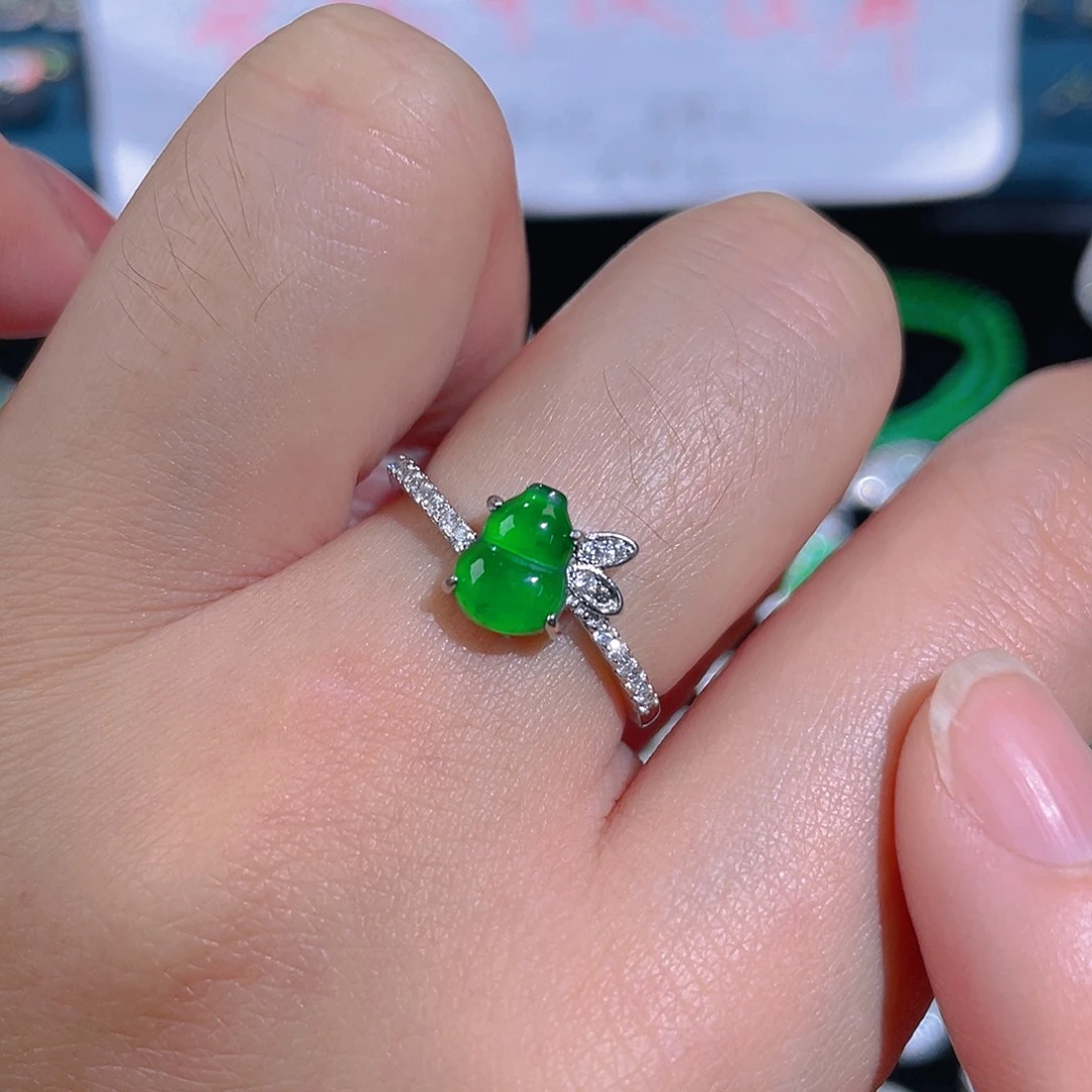 未镶嵌戒指翡翠戒指